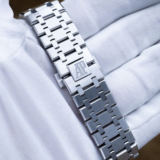 Audemars Piguet Royal Oak 15400ST.OO.1220ST.02 Image 3